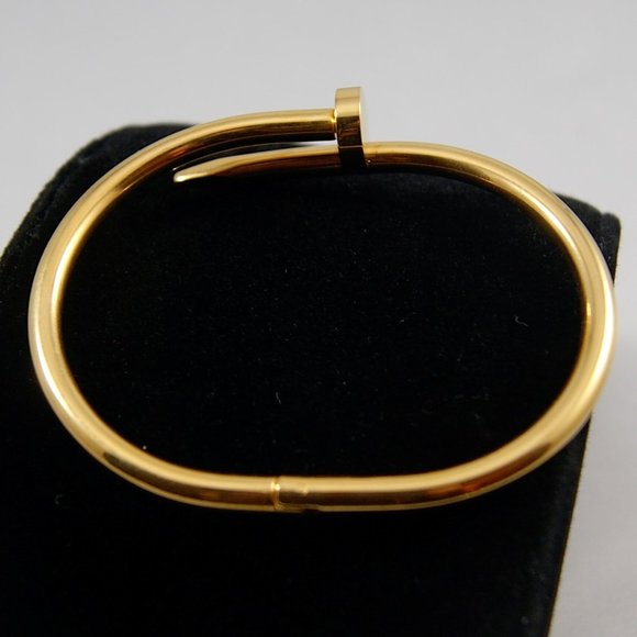 Nail Bracelet | Gold - New! - Picture 3 of 3